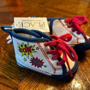 The Children’s Place Cartoon Graphic Baby Shoes
